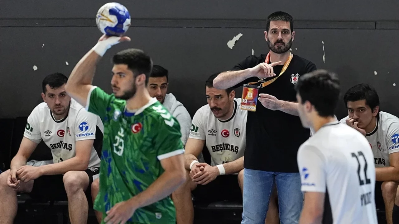 Beşiktaş, Roy Camino ile yollarını ayırdı