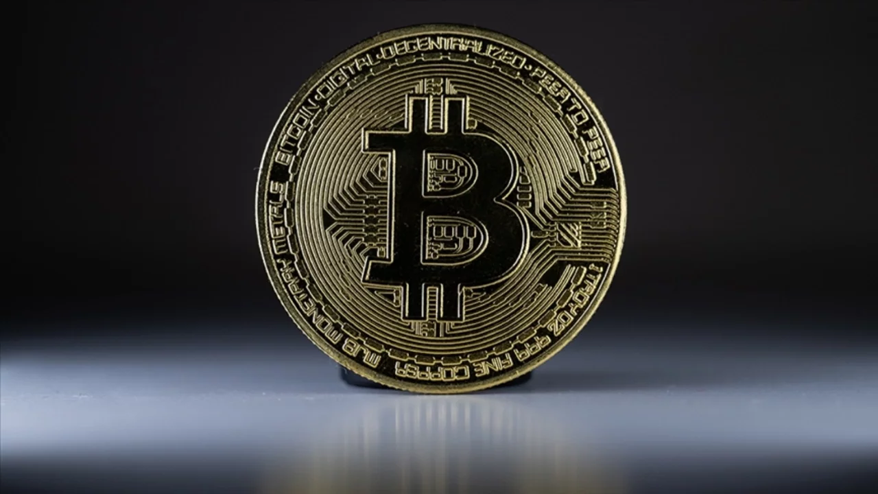 Bitcoin, 70 bin doların altına geriledi
