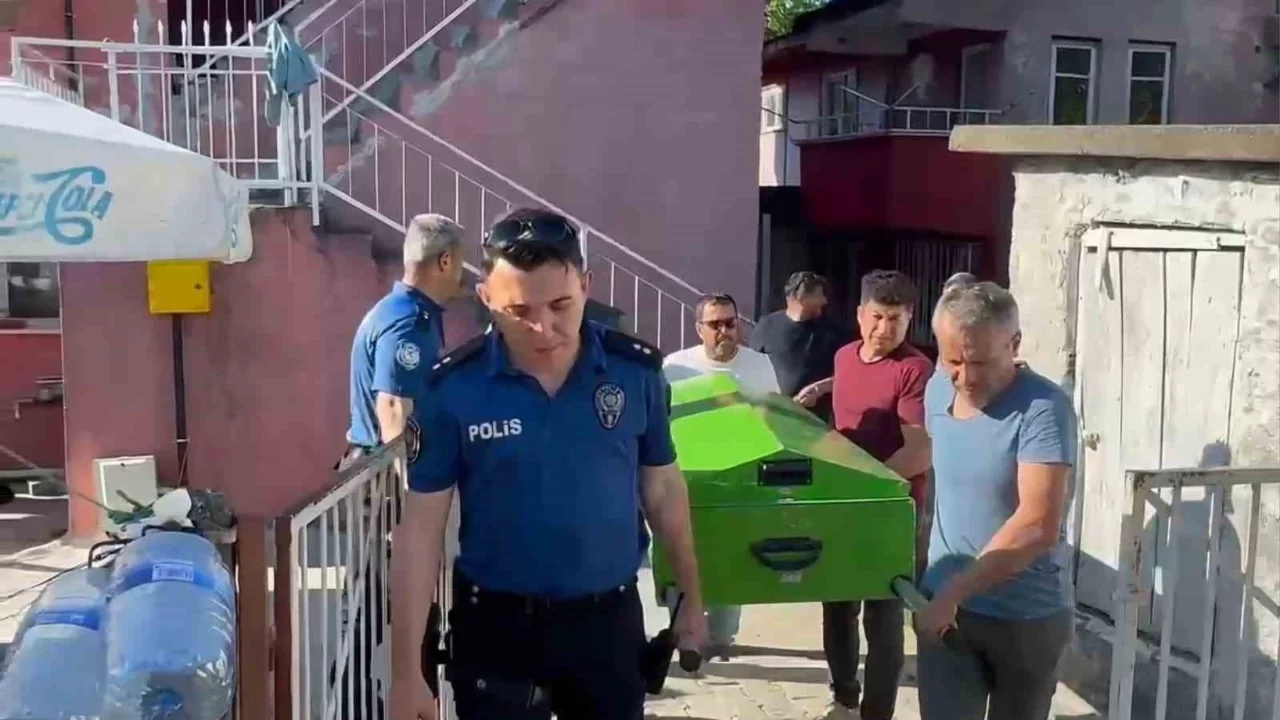 Bartın'da emniyet mensubu evinde ölü bulundu