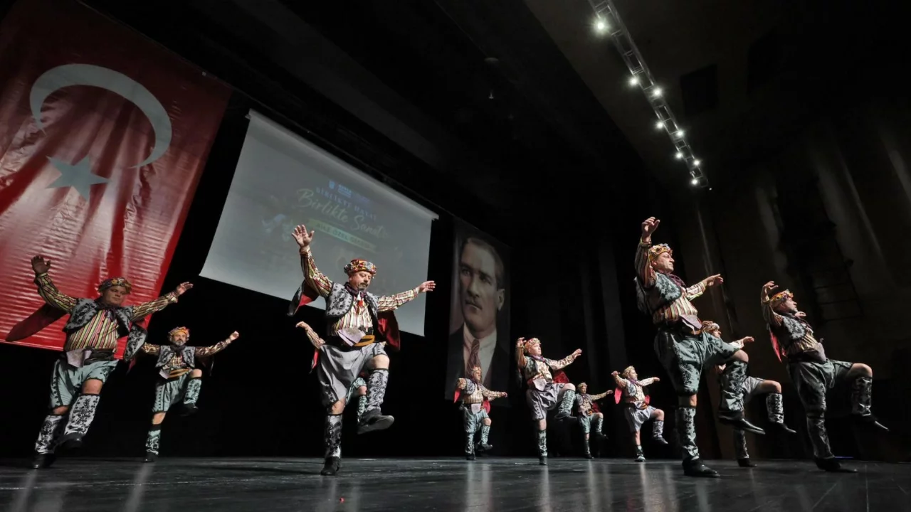 Bursa Büyükşehir Belediyesi'nden ailelere özel sanat gecesi