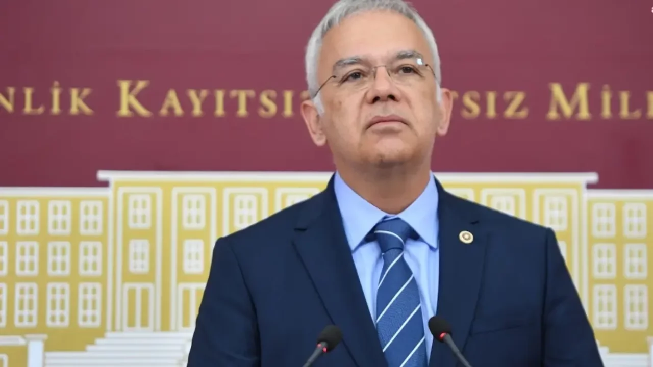 Bursa Milletvekili Pala'dan kritik soru: Depreme dayanıksız hastaneler hâlâ hizmet mi veriyor?