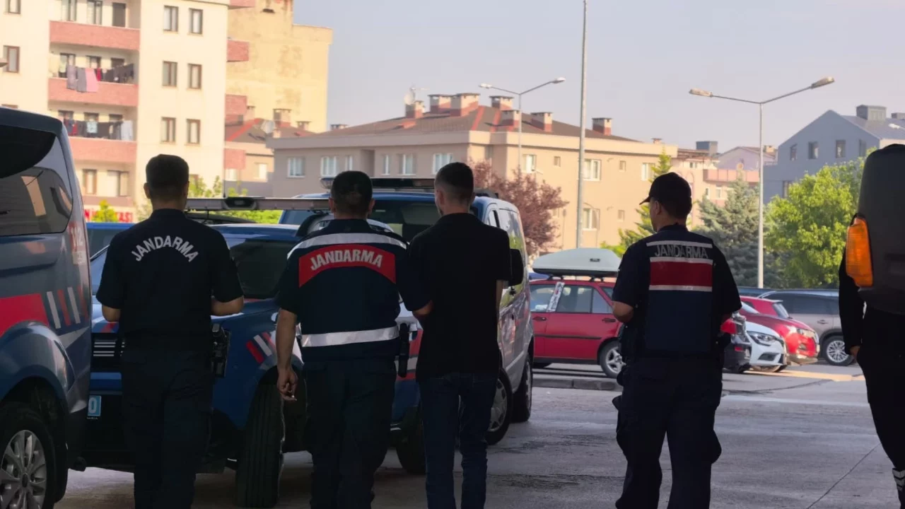 Bursa'da 70 adrese eş zamanlı uyuşturucu baskını