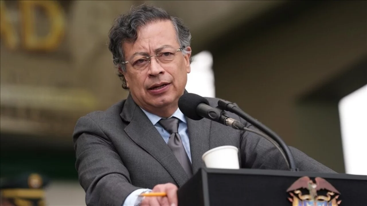 Kolombiya Cumhurbaşkanı Petro, Trump'ı "ülkesinin iç işlerine karışmakla" suçladı