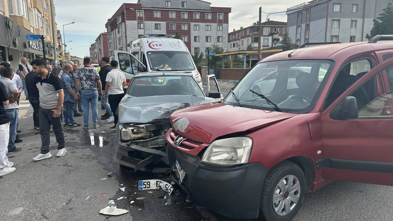 Tekirdağ'da trafik kazası: 2 kişi yaralandı