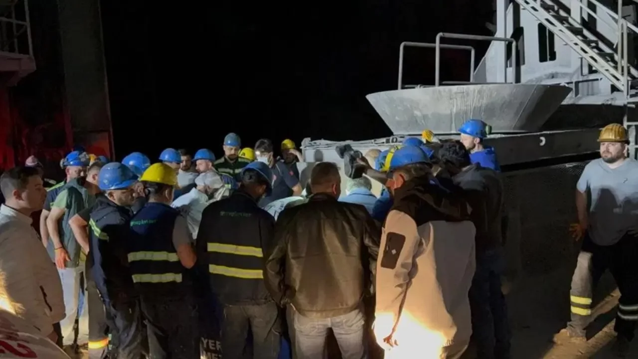 Samsun'da iş cinayeti! 3 işçi elektrik akımına kapılıp hayatını kaybetti!