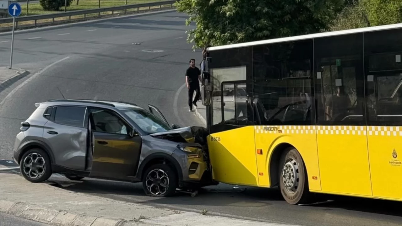 Motosiklete çarpmamak için manevra yaptı, otobüsle çarpıştı