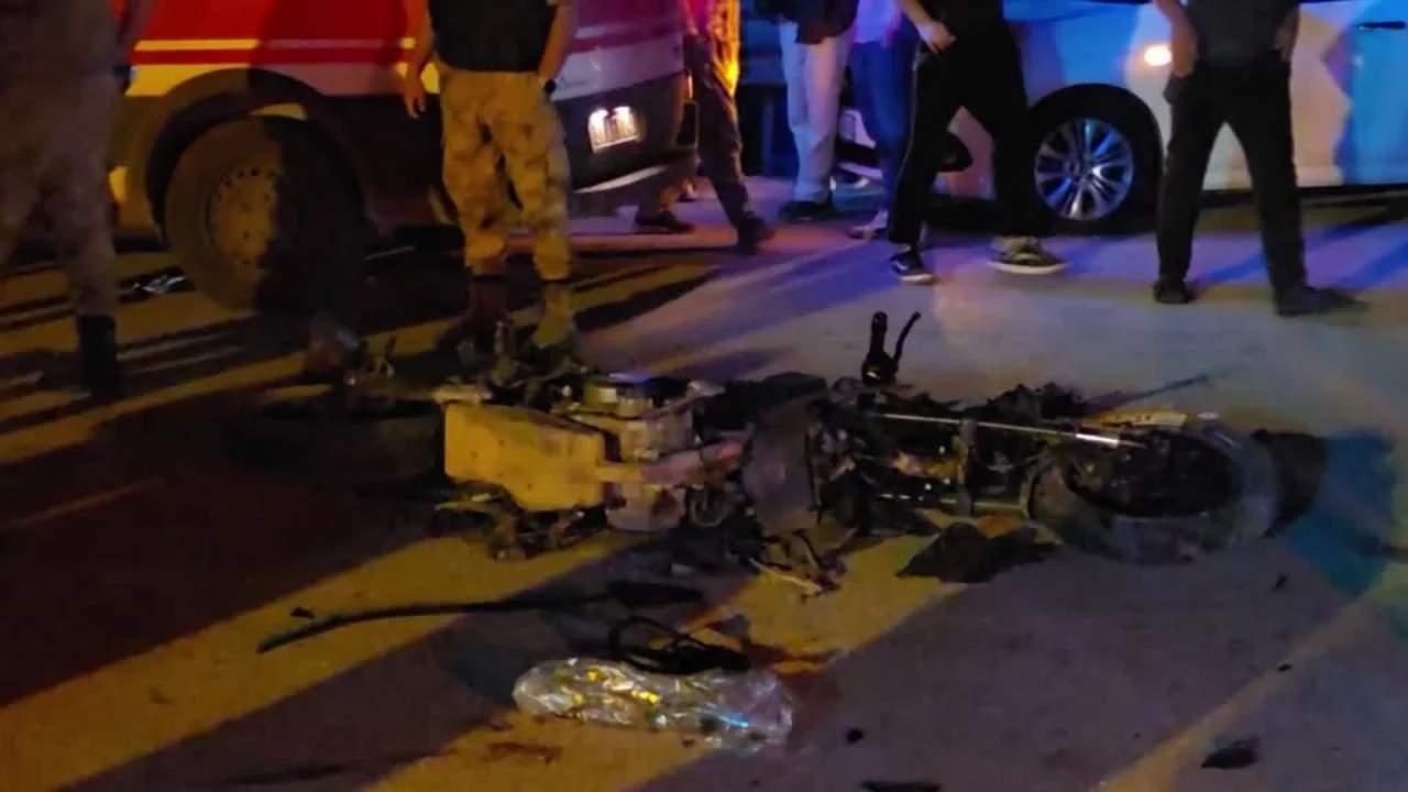 Hatay'da otomobil ile motosiklet çarpıştı: 1 ölü, 1 yaralı