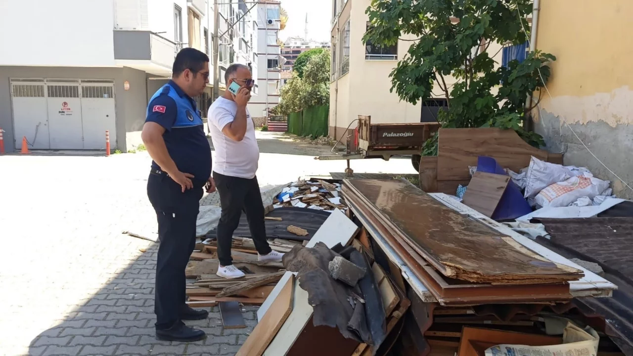 Gemlik'te zabıta ve temizlik işleri ekiplerinden yaz sezonu denetimi