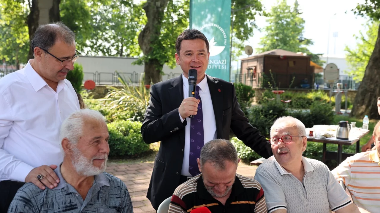 Osmangazi Belediye Başkanı Aydın, Veysel Karani Mahallesi sakinleriyle bir araya geldi