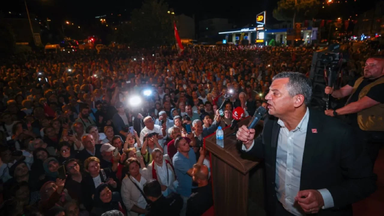 Özgür Özel: AK Parti'nin kara düzeni gidiyor, yerine milletin, halkın düzeni geliyor!