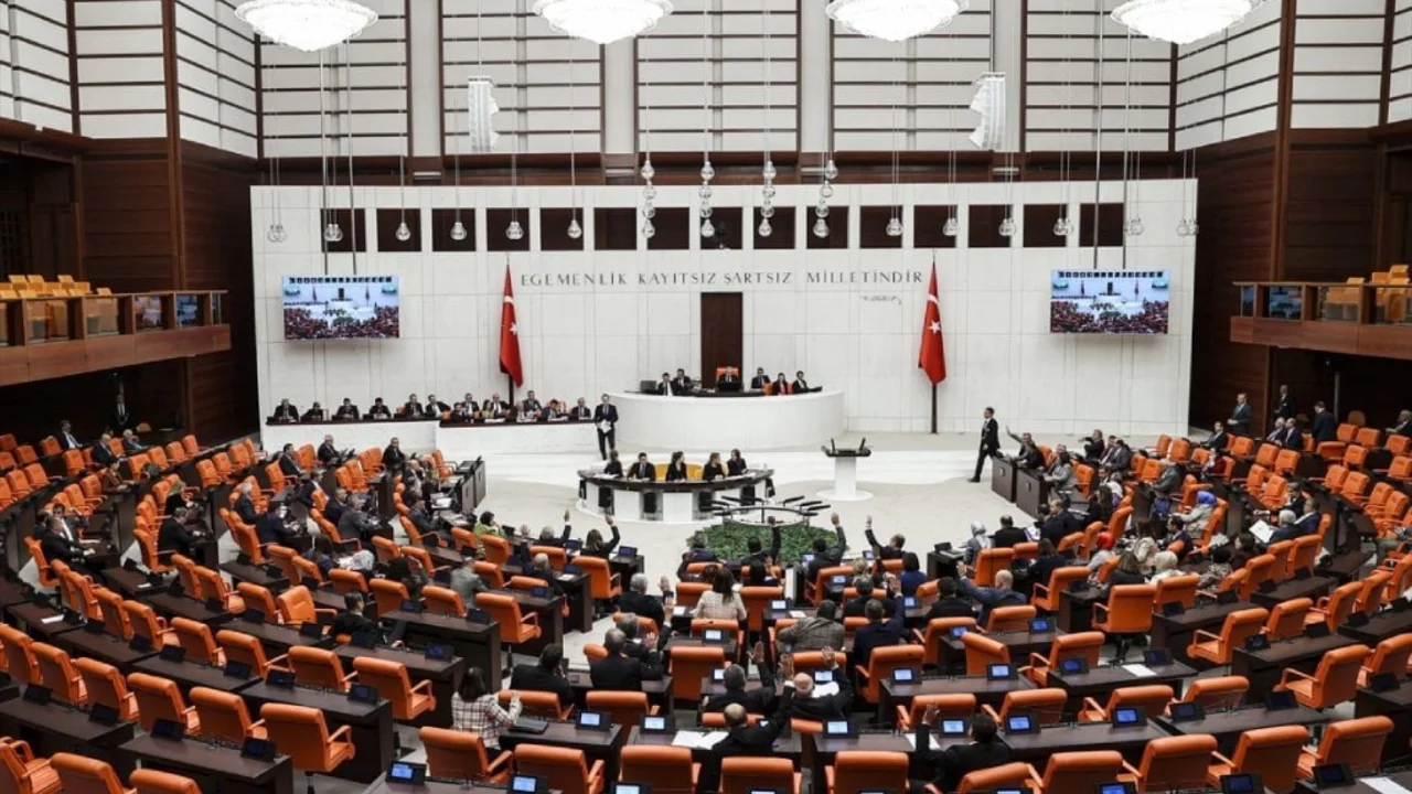 CHP'de dokunulmazlık dosyaları tartışması: Gözler TBMM'de