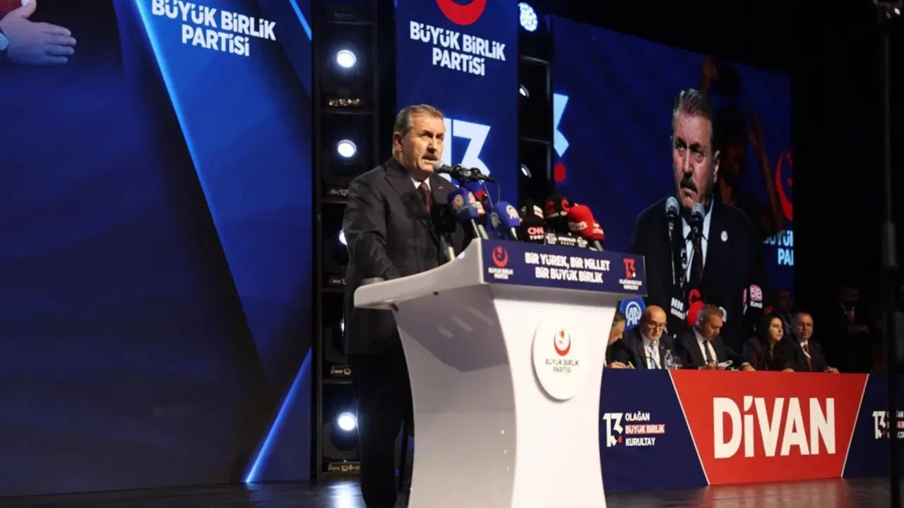 Mustafa Destici yeniden BBP Genel Başkanı seçildi