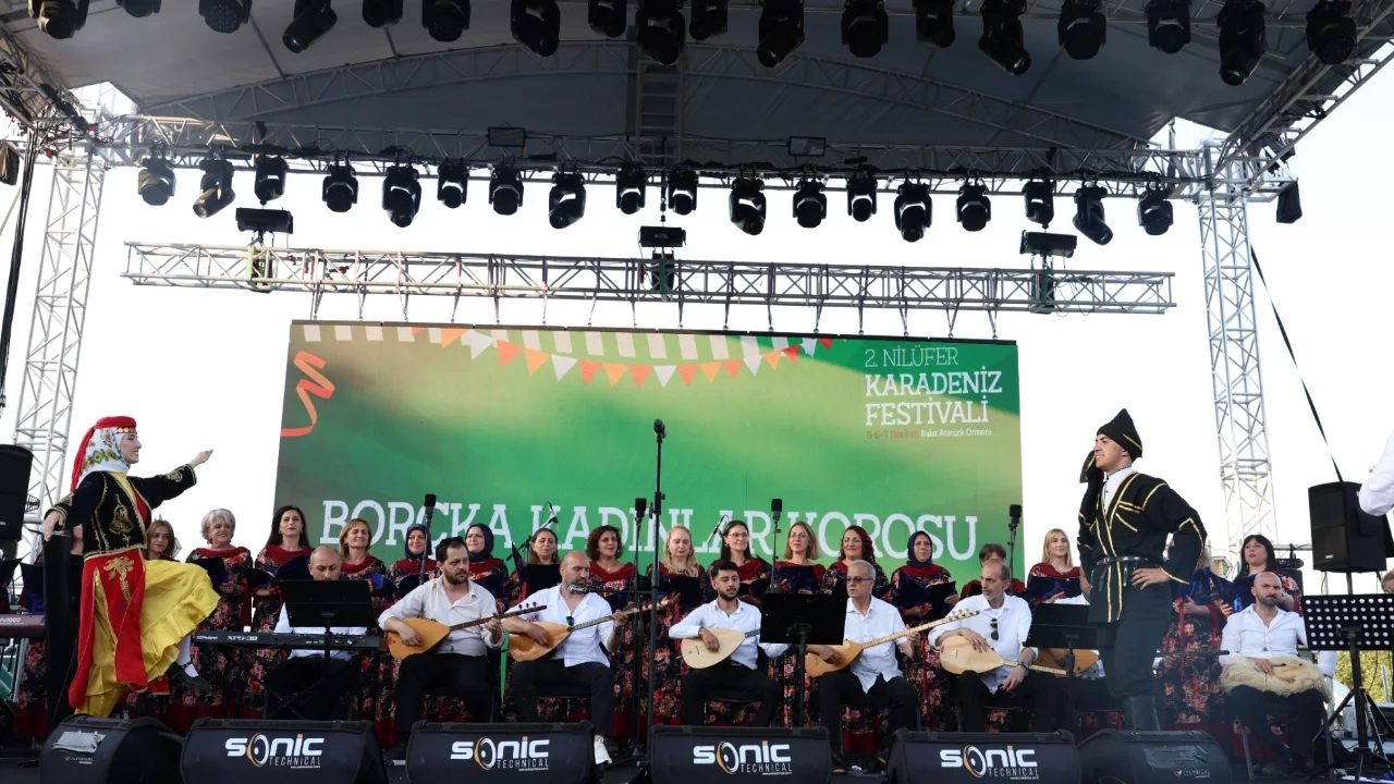 Nilüferliler Karadeniz Festivali'nin tadını doyasıya çıkardı