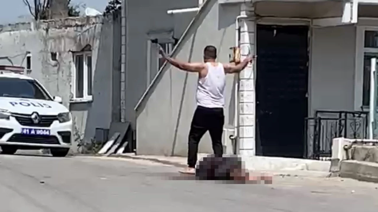Kocaeli'de 5 çocuk annesi kadın eşi tarafından sokak ortasında defalarca bıçaklandı