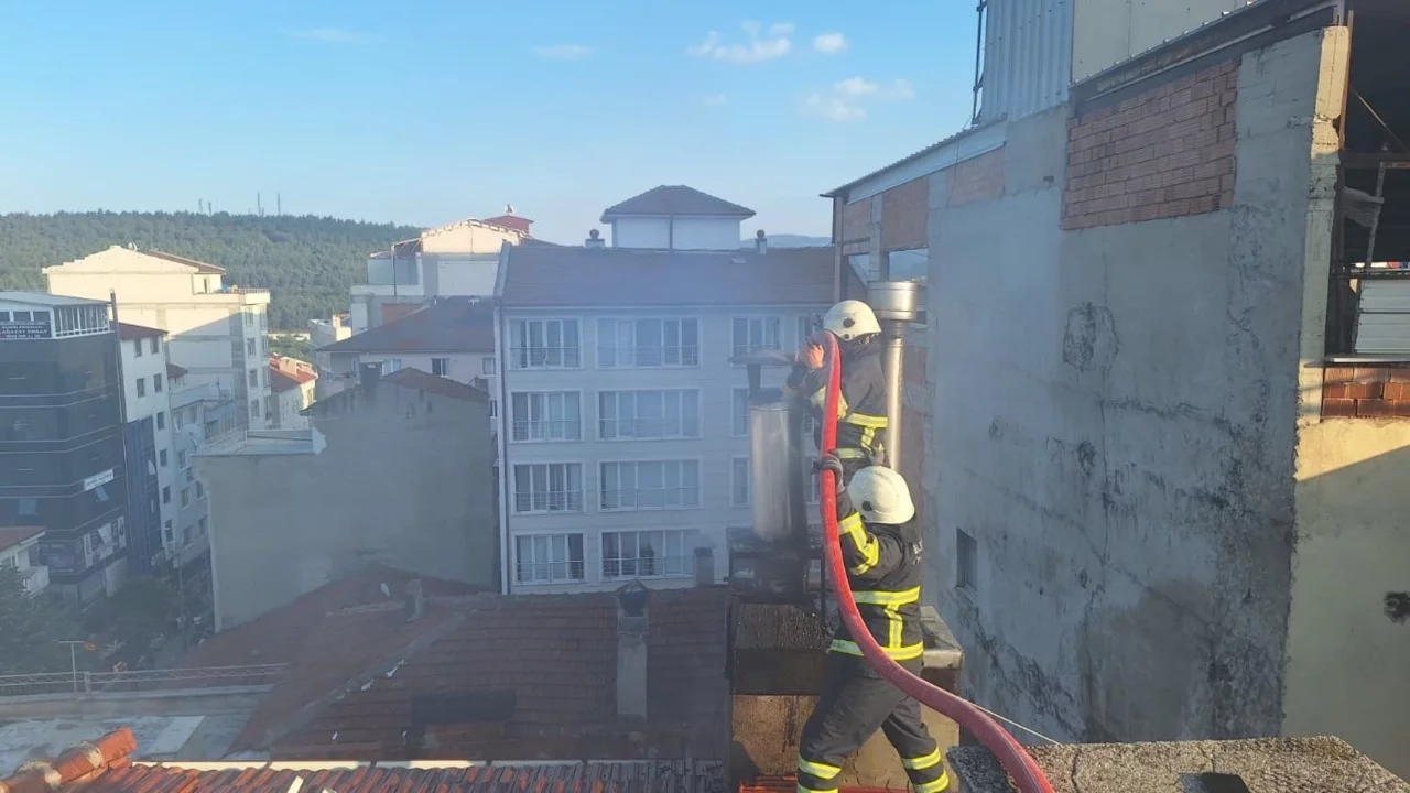 Restoranın bacasında korkutan yangın