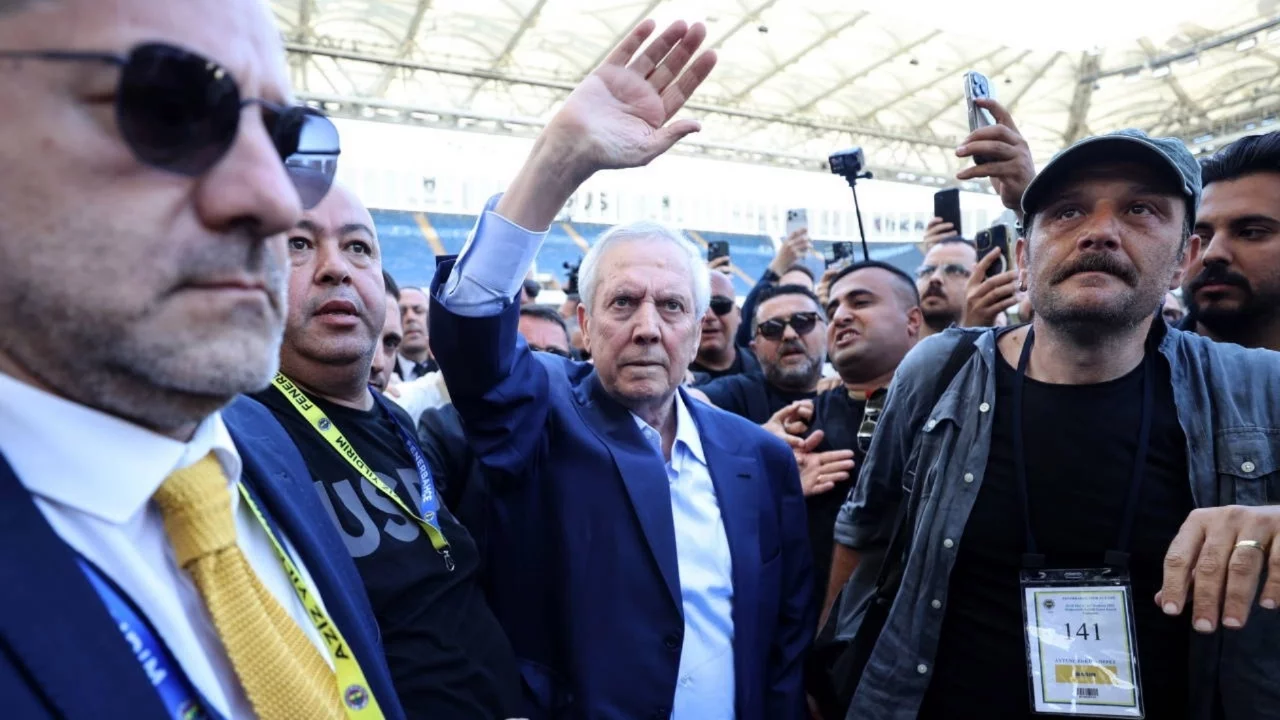 Fenerbahçe'nin yeni başkanı Aziz Yıldırım oldu!