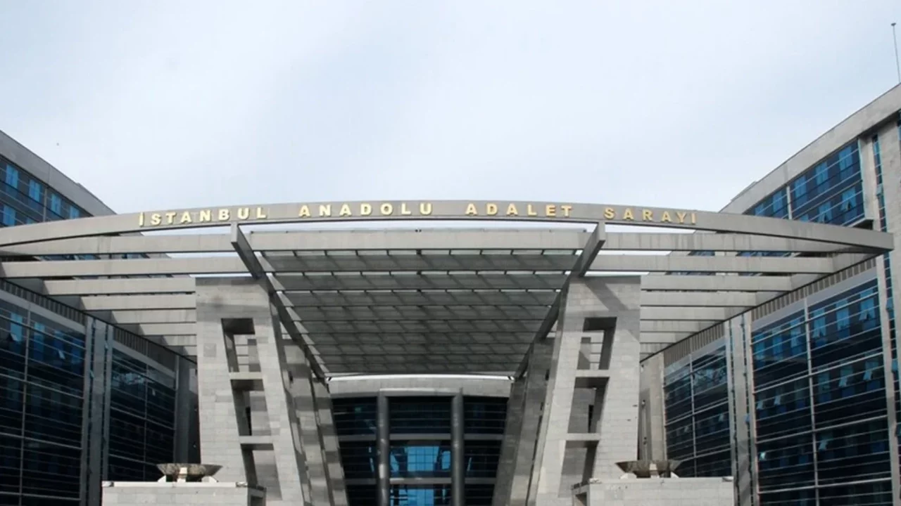 "Şike" operasyonunda yakalanan 82 şüpheli adliyede