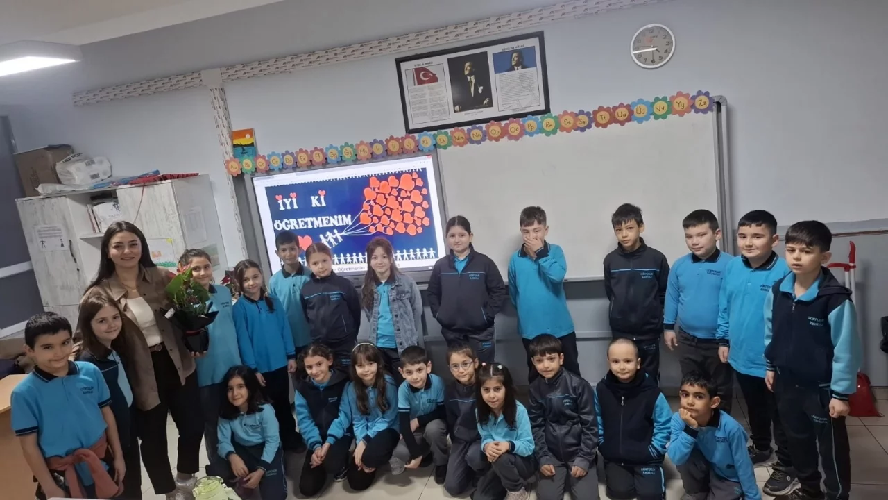 Bursa Dörtçelik İlkokulu'ndan Uluslararası eTwinning Projesi: "Kültürlerarası Yolculuk"