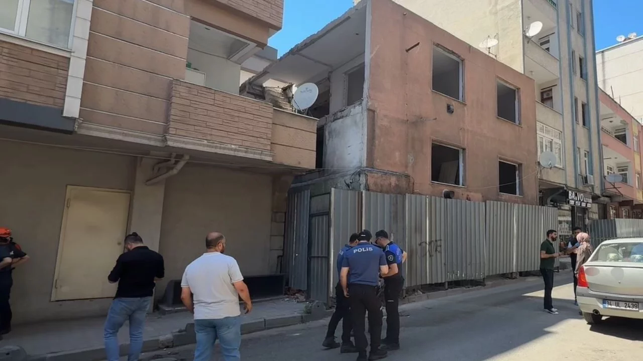 İstanbul'daki bina çökmesinde ağır yaralanan gençten acı haber