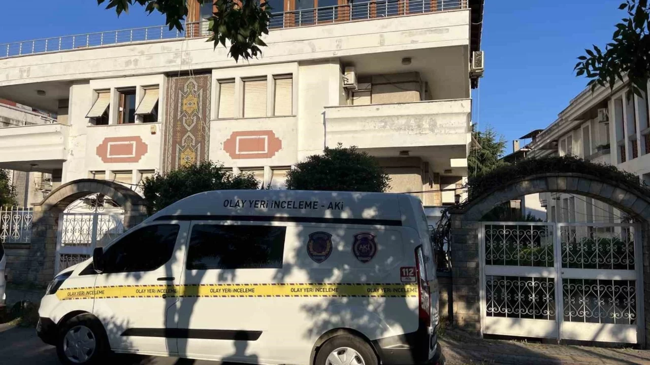 Bakırköy'de bir adam tartıştığı kardeşini silahla yaraladı