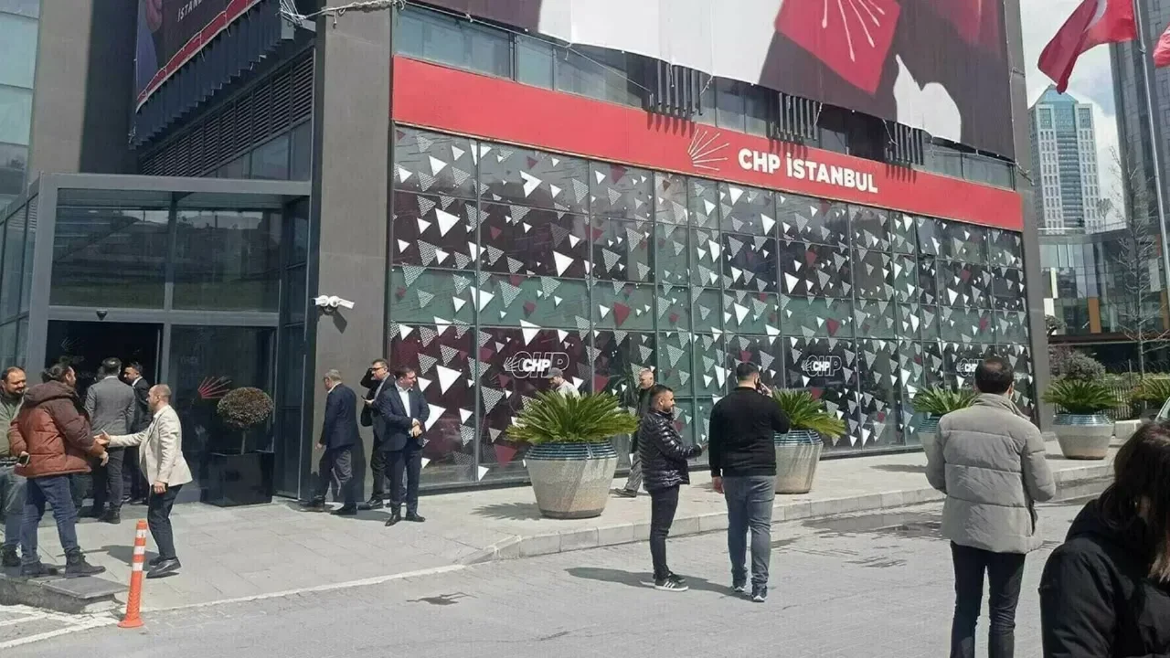 CHP'nin 2023'teki İstanbul İl Kongresi davası 17 Kasım'a ertelendi