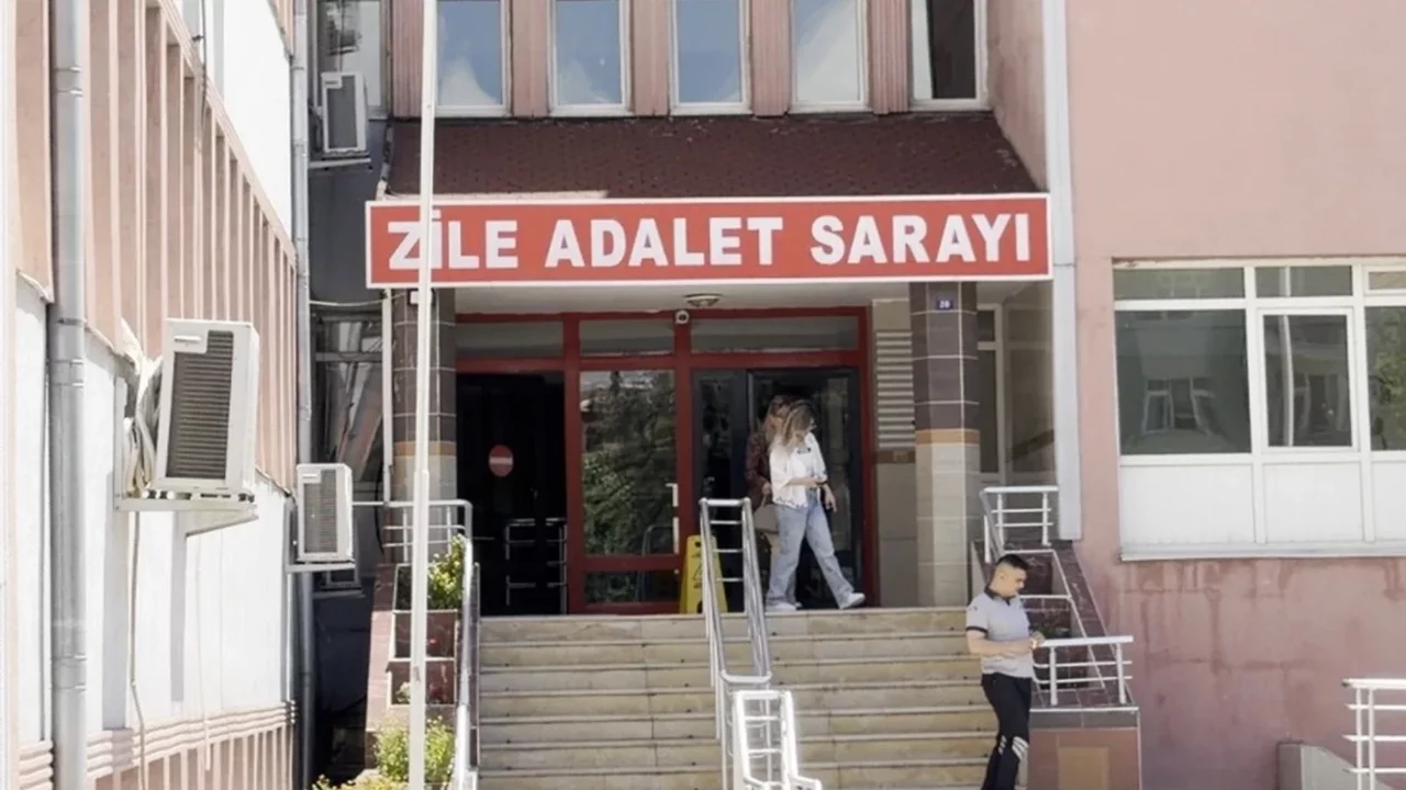 Genç kadın evinde ölü bulundu: Annesi ve kardeşleri tutuklandı