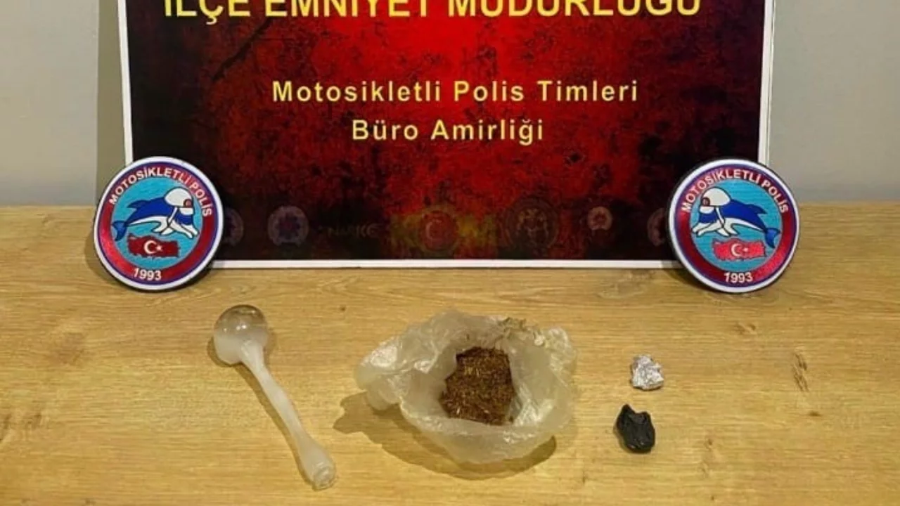 Edirne'de şüpheli araçtan uyuşturucu çıktı