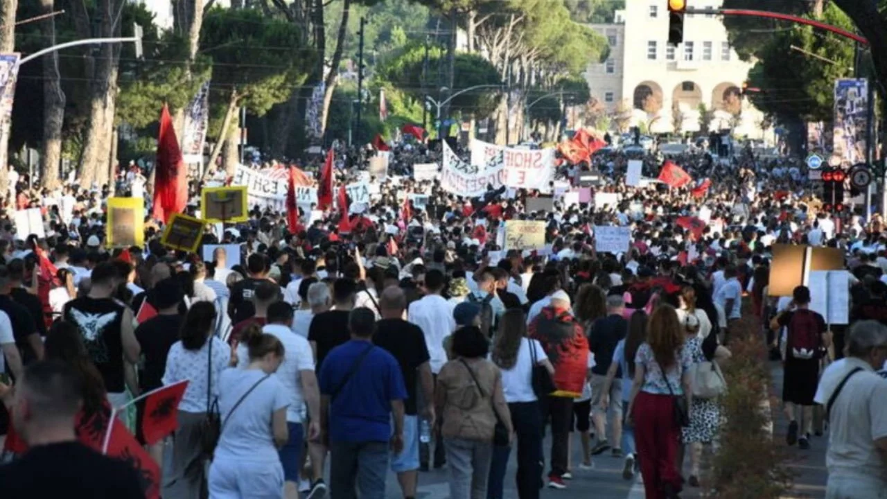 Arnavutluk'ta Ivanka Trump protestosu büyüyor