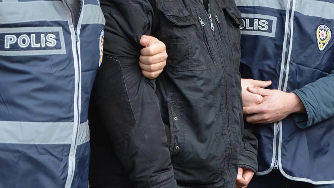 Bursa dahil 15 ilde "örgütlü kredi dolandırıcılığı" operasyonu: 27 şüpheli yakalandı