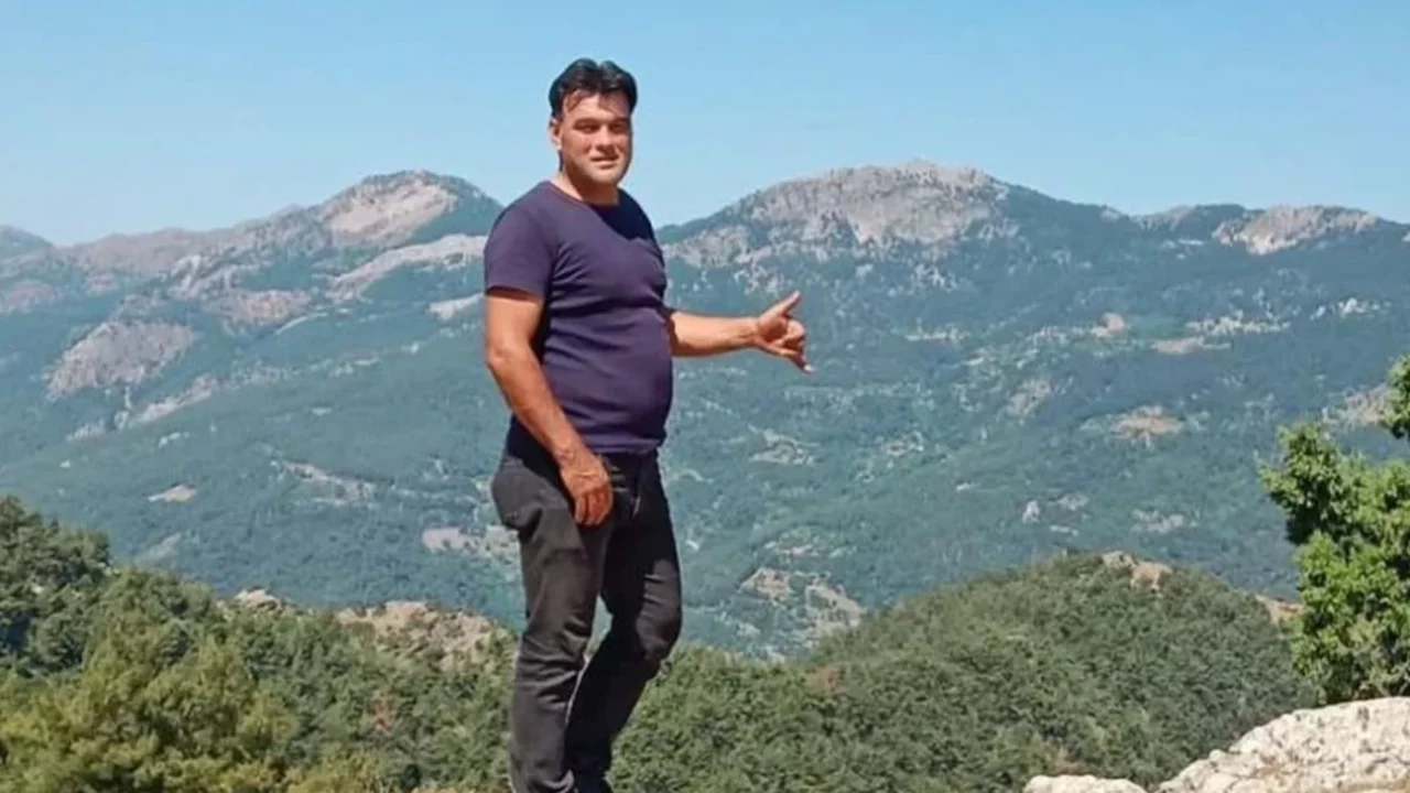 Karnına giren böcek ameliyatla alındı