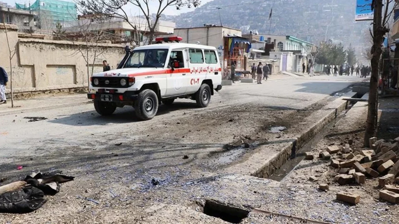 Pakistan'ın Afganistan'a hava saldırılarında çok sayıda kişi öldü