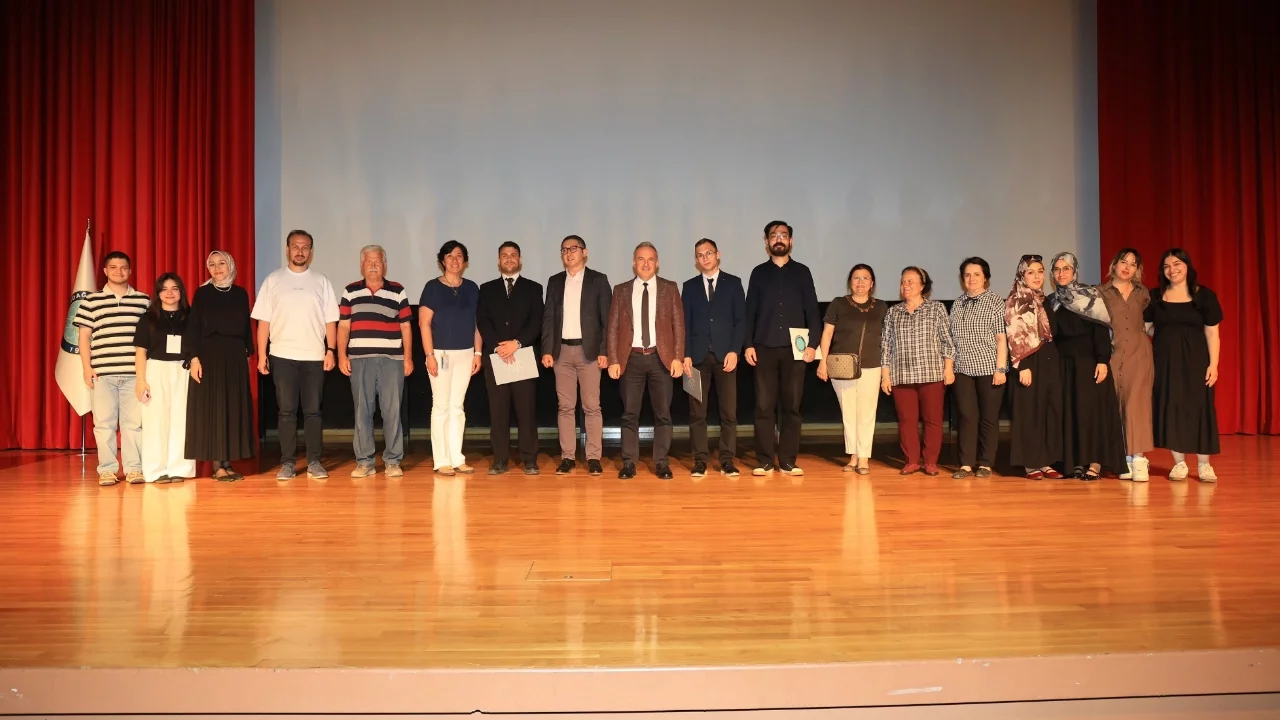 Bursa Uludağ Üniversitesi'nde "Lâmiî Çelebi'nin Kaleminden Bursa" belgeseli izleyiciyle buluştu
