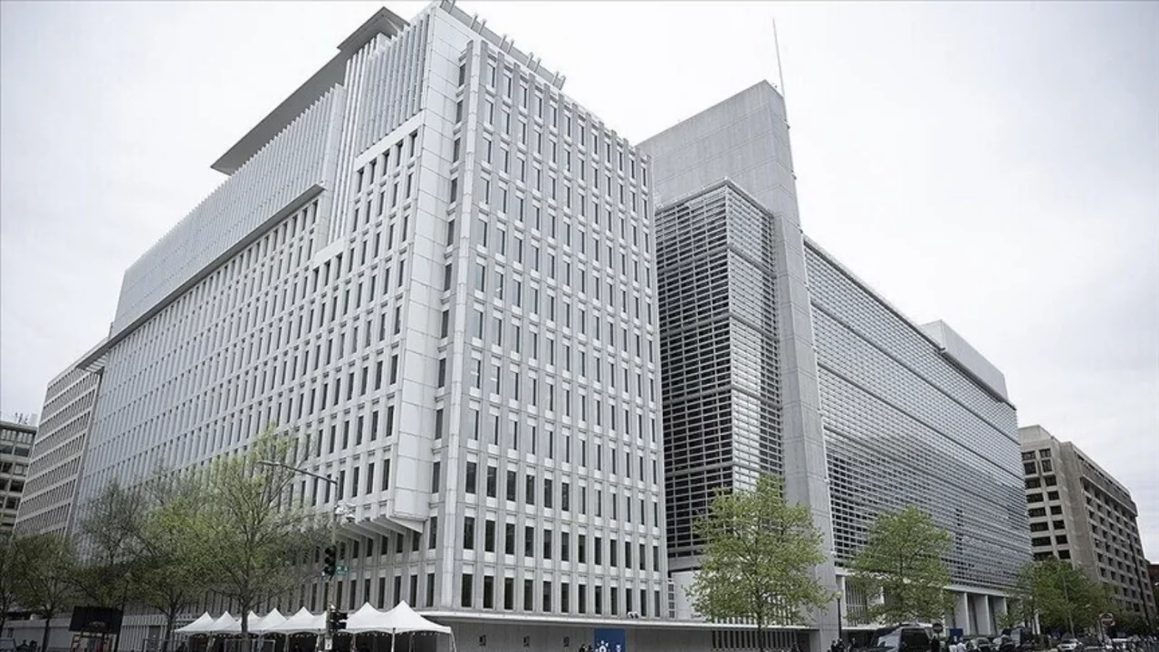 Dünya Bankası küresel büyüme tahminini düşürdü