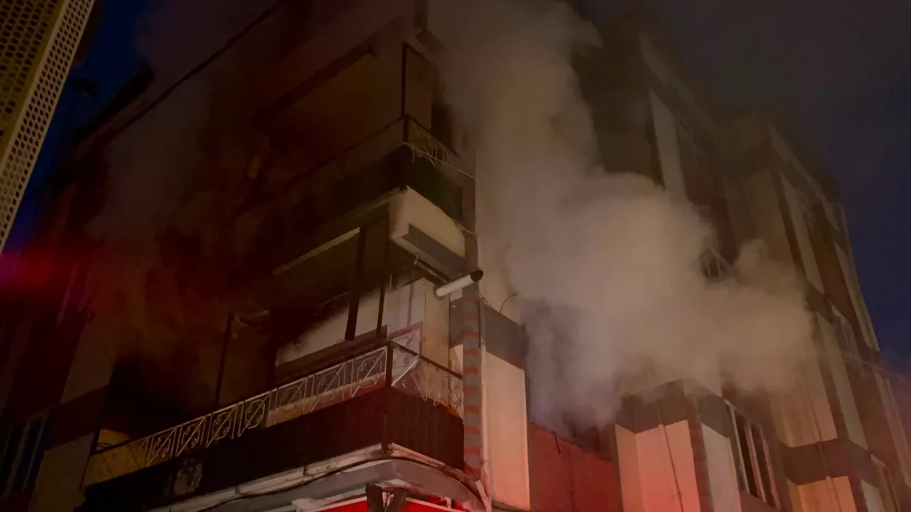 Bursa'da yangın! Anne, baba ve 3 çocuğu hastanelik oldu