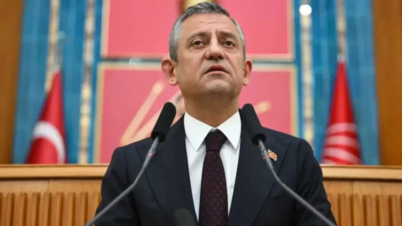 CHP'de 28 PM üyesi istifa etti! Tüzük gereği 45 gün içinde kurultaya gidilmeli