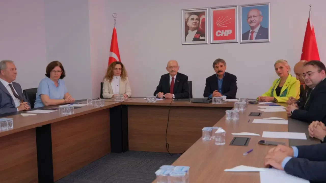 Kılıçdaroğlu yönetiminden yeni 'ihraç' hamlesi: Belediye başkanları ve bazı vekiller için görüşülecek