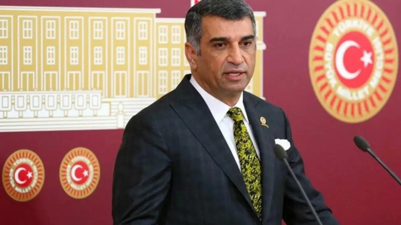 CHP'li Gürsel Erol: PM toplantısında bir an önce kurultay başlaması gerektiğini söyledim