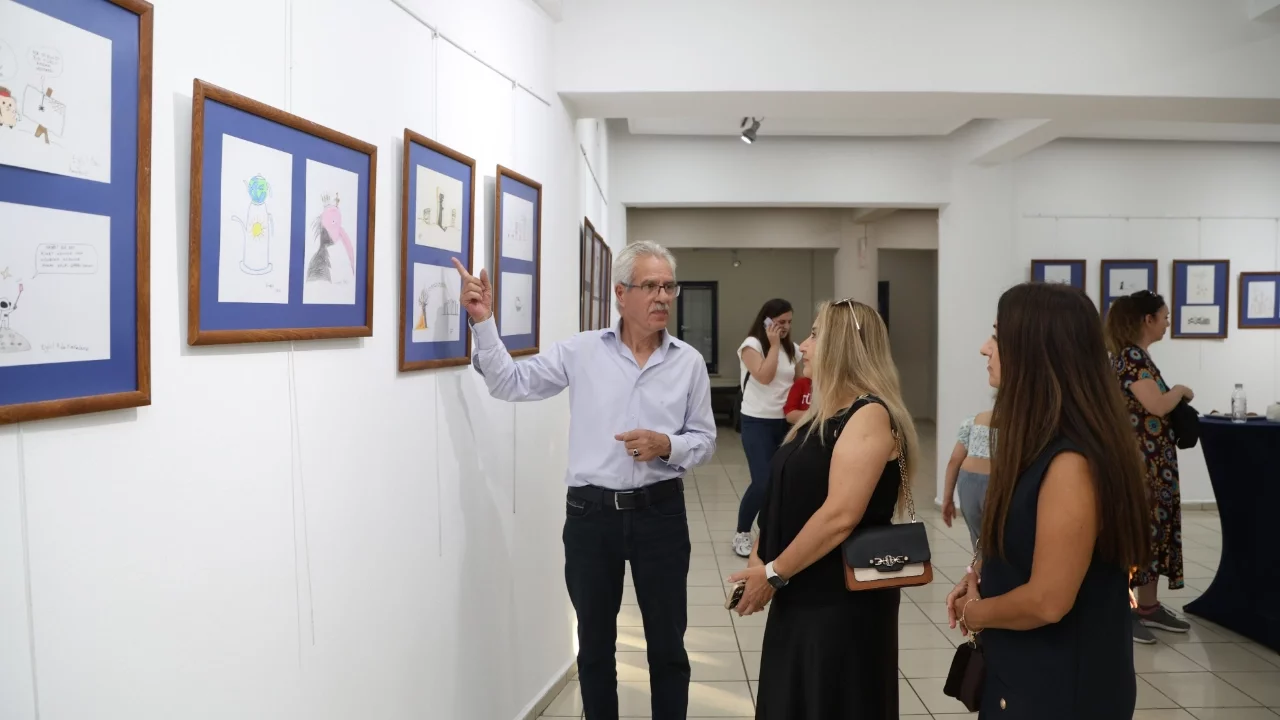 Nilüfer'de çocuk kursiyerlerden karikatür sergisi