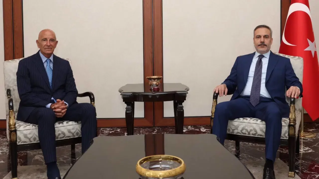Tom Barrack ile Hakan Fidan bir araya geldi