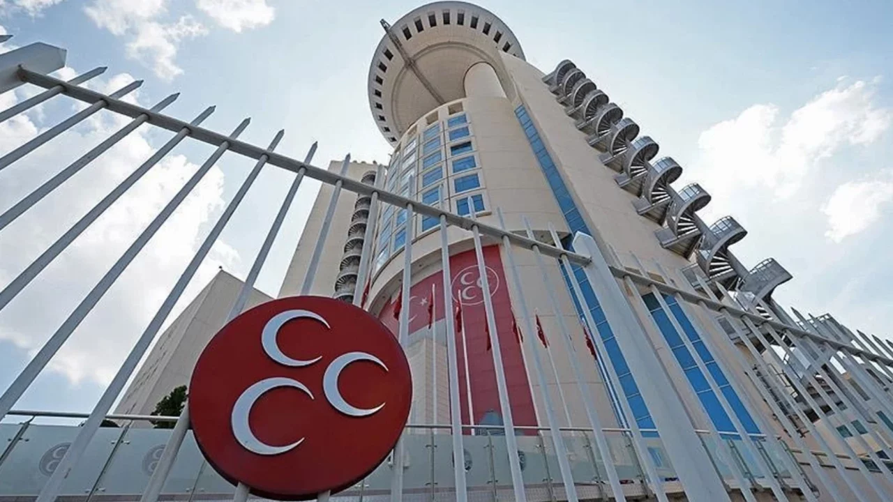 MHP, Adıyaman il ve merkez ilçe teşkilatlarını feshetti