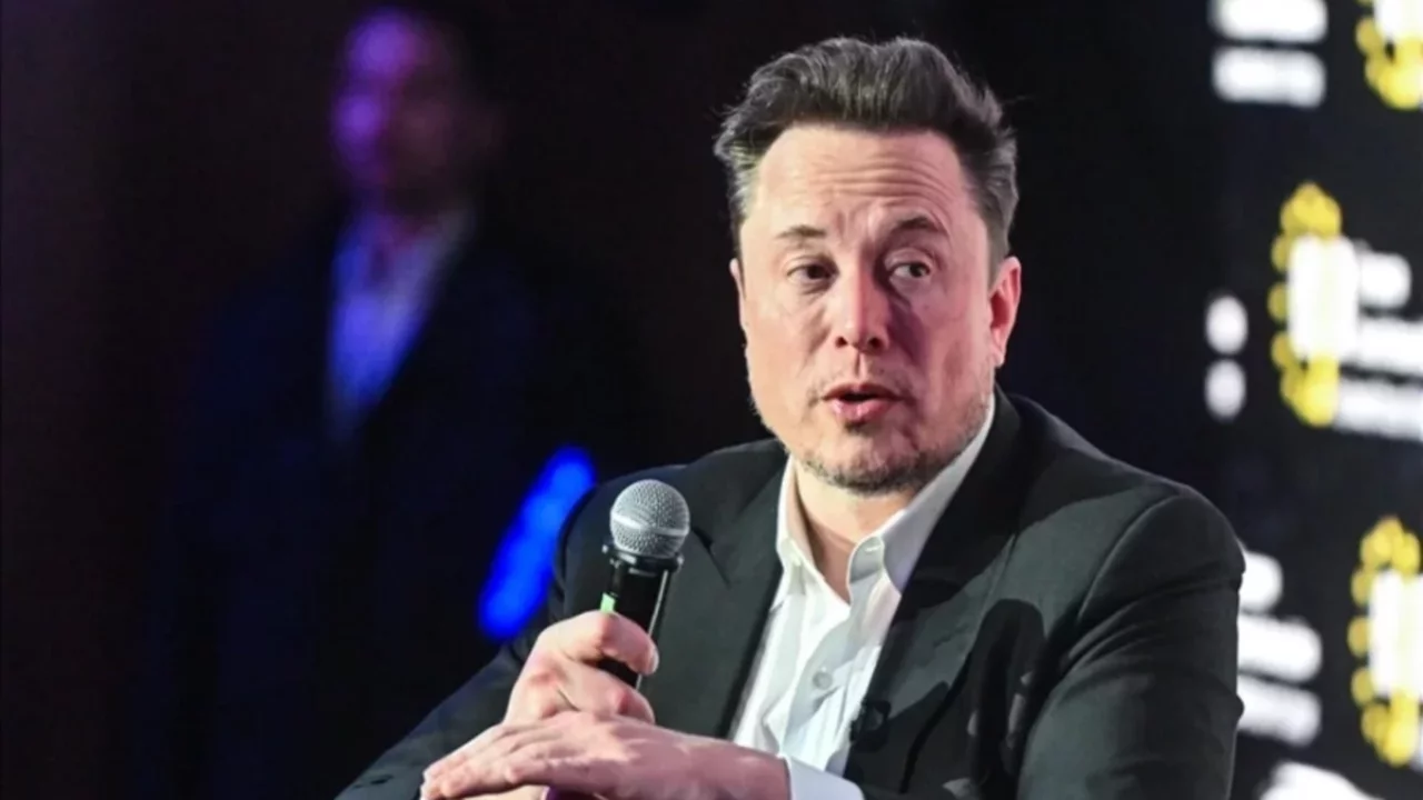 ABD'li iş insanı Elon Musk dünyanın ilk trilyoneri oldu