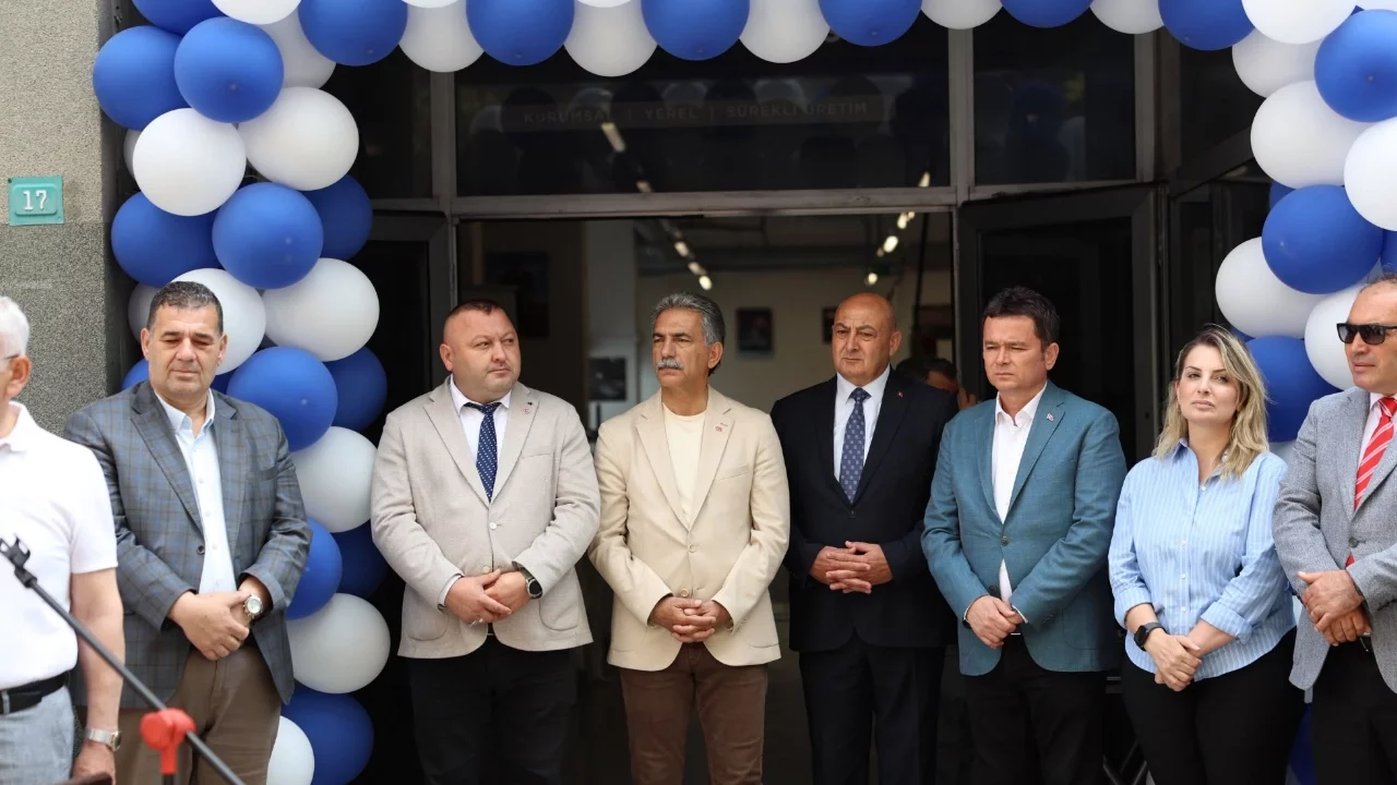 Bursa Gemlik'te kadın istihdamına katkı: Tekstil atölyesi açıldı