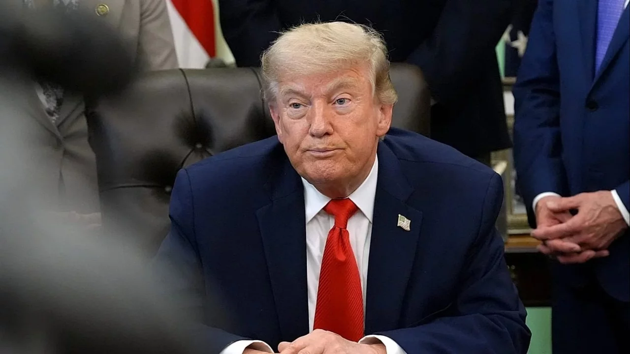 ABD Başkanı Trump: 'İran'la anlaşmayı yarın imzalayacağız, Hürmüz Boğazı açılacak'