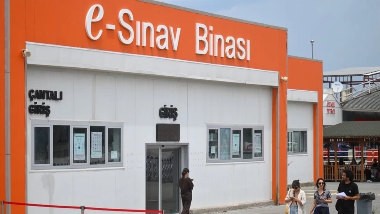 ÖSYM'de yeni dönem: Her ilde e-sınav altyapısı kurulacak