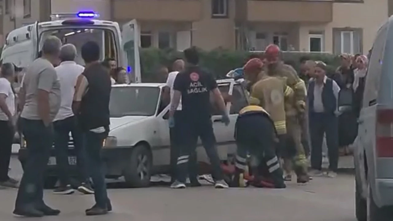 Bursa'da minibüs ile otomobil çarpıştı! Çok sayıda yaralı