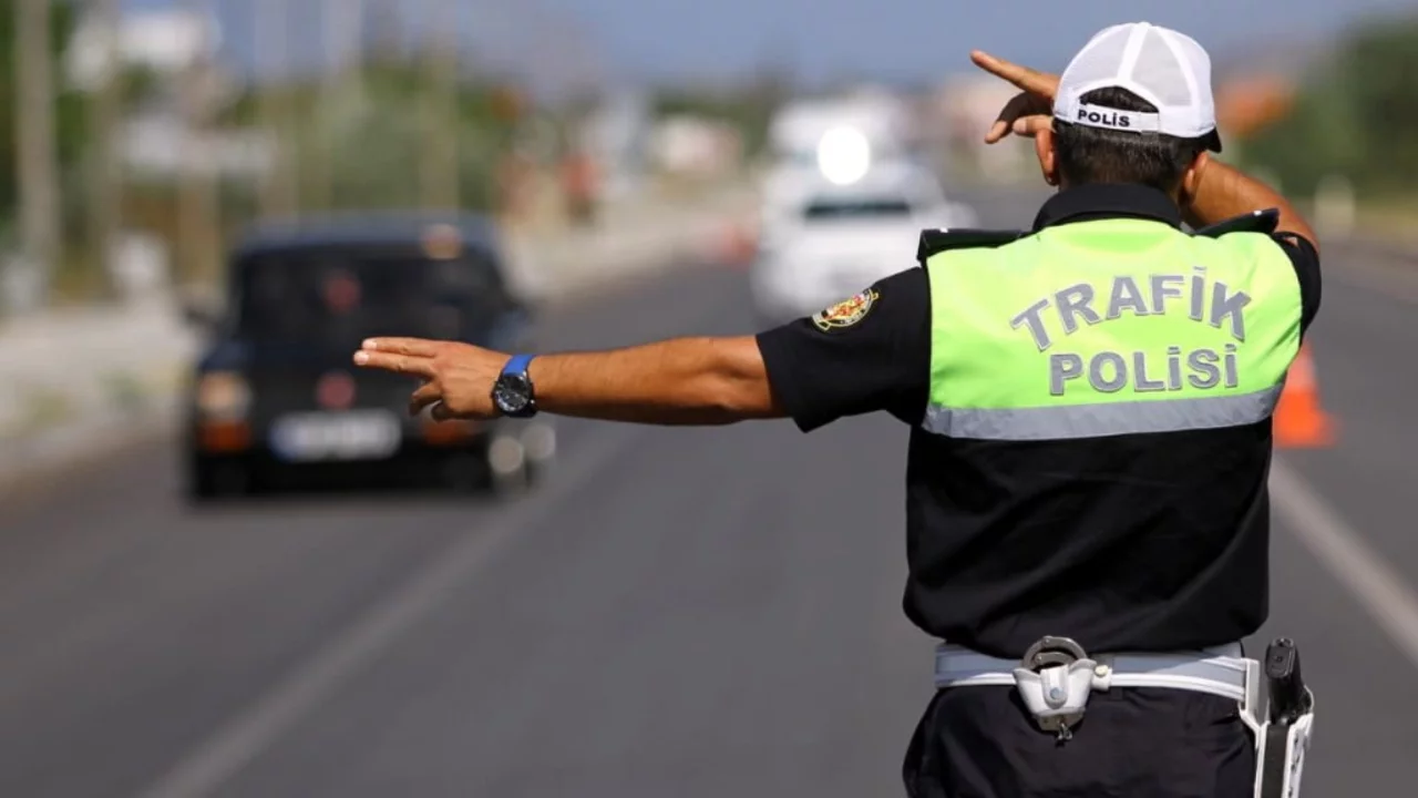 İstanbul'un 3 ilçesinde bu yollar trafiğe kapatıldı