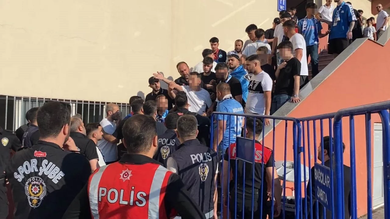 İstanbul'daki amatör maçta ortalık karıştı: 2 gözaltı