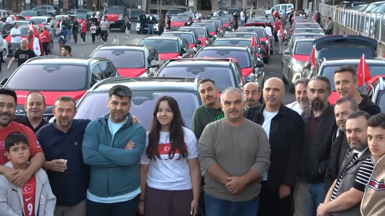 Bursa'da A Milli Takım coşkusu sokaklara taştı