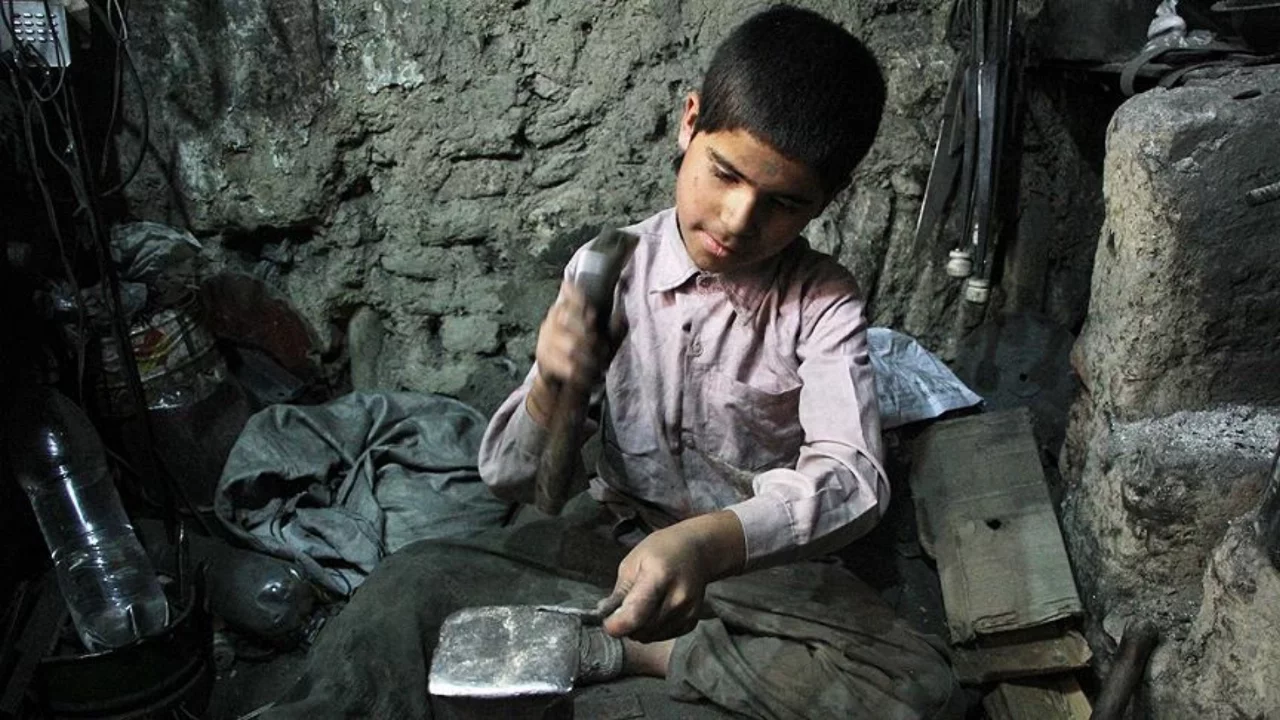 Uzmanlardan korkutan çocuk işçiliği uyarısı: Sayı 2 milyonu aştı!