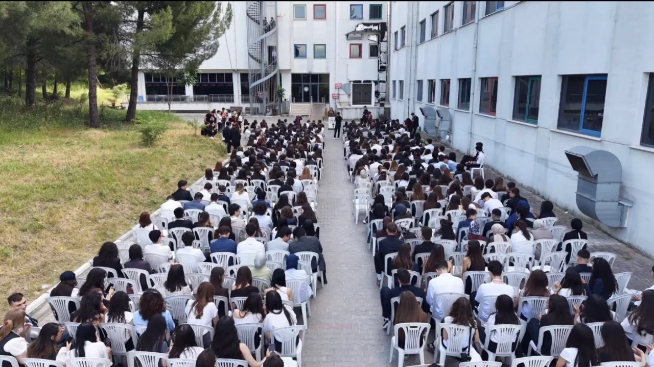 Bursa'nın en iyi liselerinin öğrencileri çalıştayda bir araya geldi